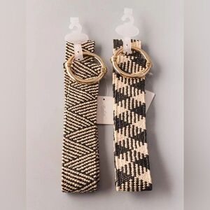 093 • Woven Black & Cream Textured Print Round Buckle Detailed Waist Belt